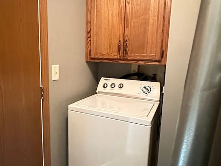 140 E Stewart St — Photo 27