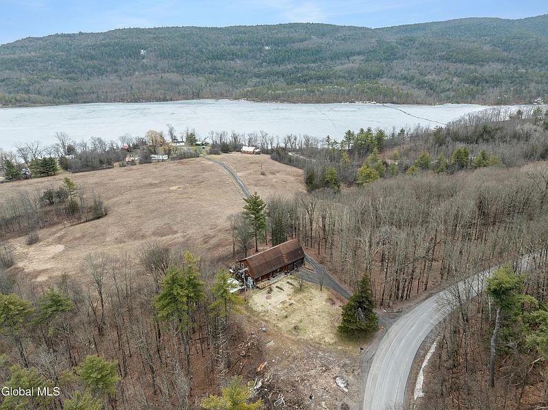 2nd image of 3 Maple Acres Way