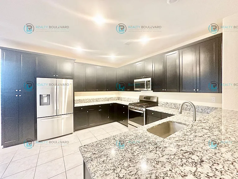 2098 Bishop Pine St — Photo 2
