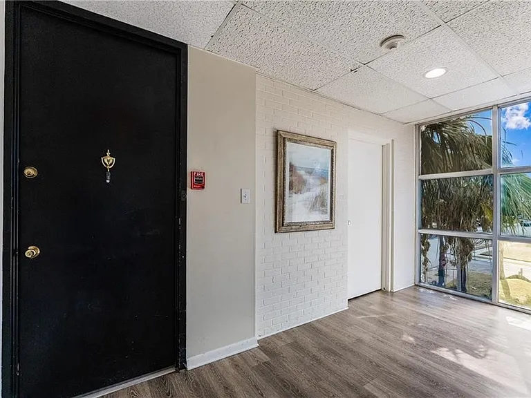 520 S Chaparral St #501 — Photo 3