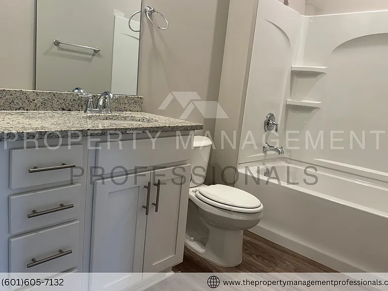 215 Serenity Lake Dr — Photo 23