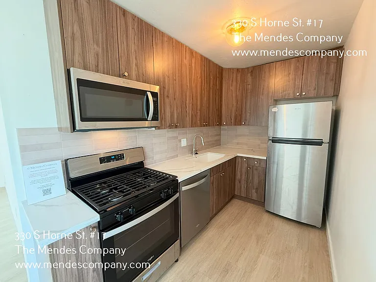 330 S Horne St — Photo 5