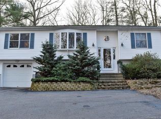 33 Fitchville Rd, BOZRAH, CT 06334