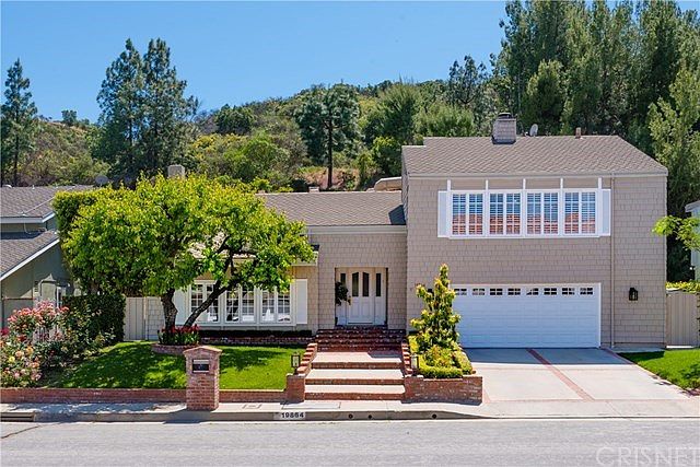 1st image of 19864 Barberry Ln