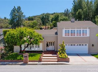 19864 Barberry Ln, Tarzana, CA 91356