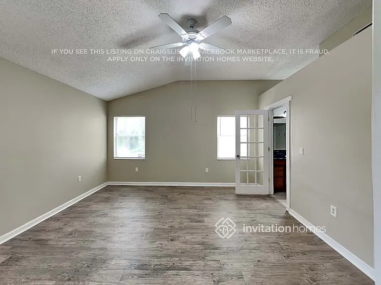 706 49th St E — Photo 9