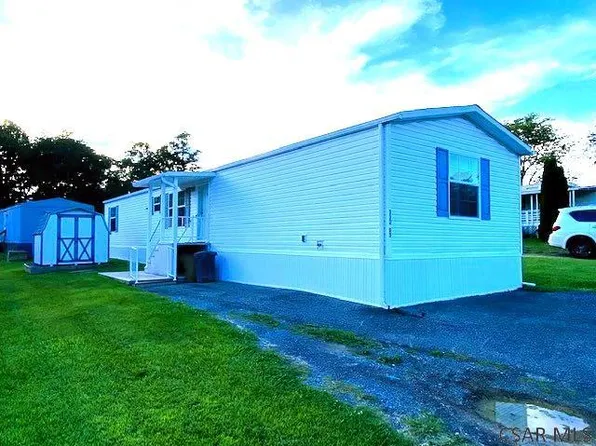 330 Stonehedge Ct, Johnstown, PA 15904