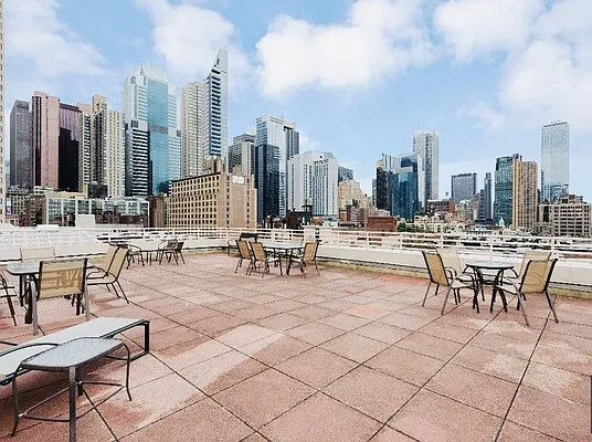Rented by Level Group | media 18