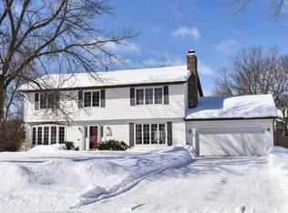 9201 Lanewood Ct, Osseo, MN 55369