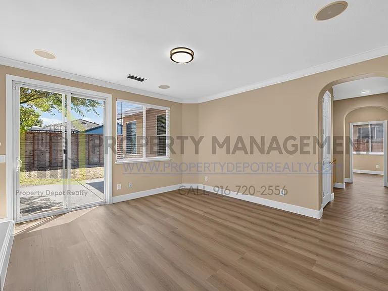 1570 Charm Way — Photo 27