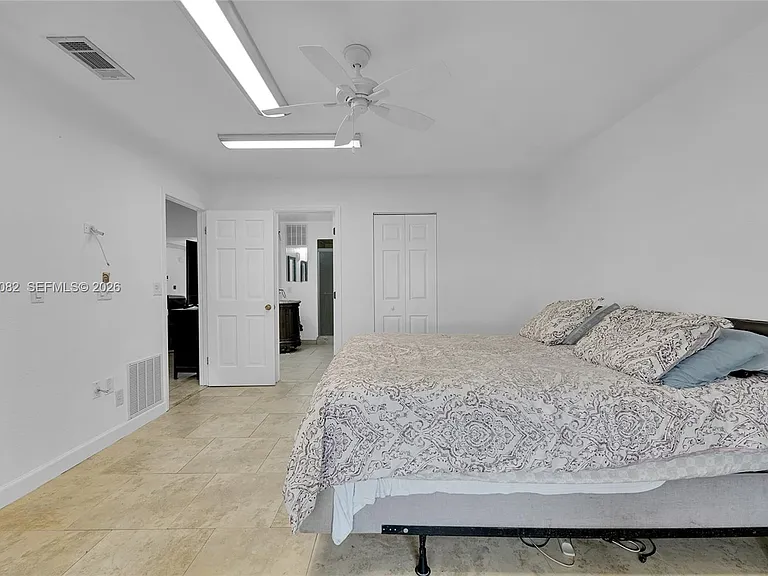 5520 NW 49th Ave — Photo 19