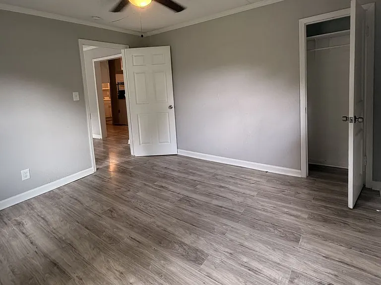1202 Cline Ave #B — Photo 7