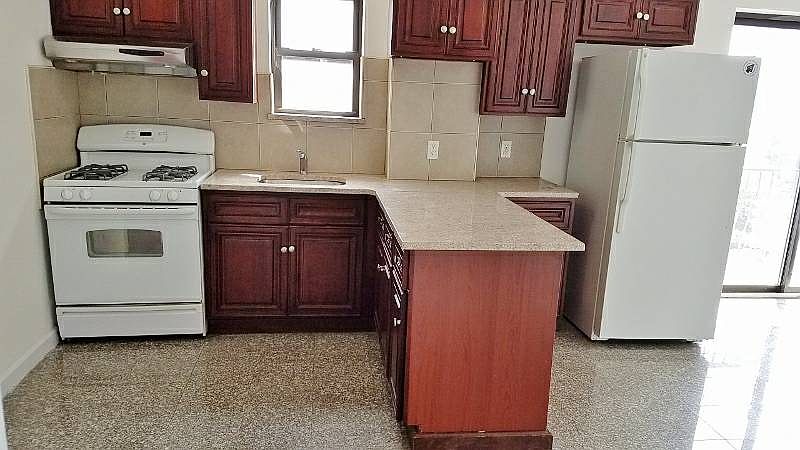 1st image of 2735 21st St APT 8A