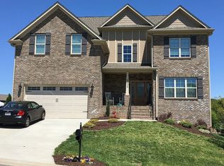 4635 Fairway Run Dr, Pfafftown, NC 27040