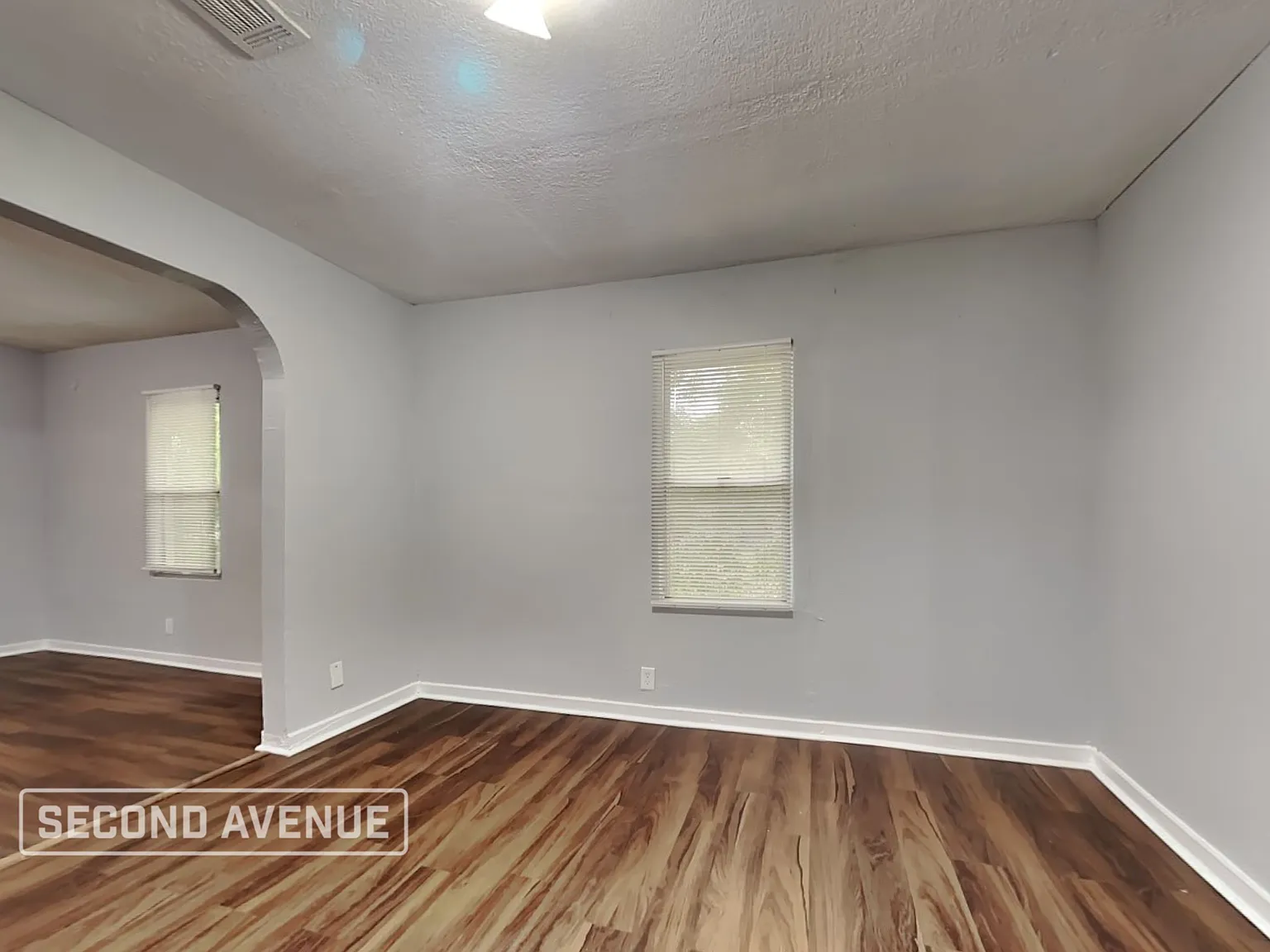 3 bed, 2.0 bath, 1296 sqft, $1,425 — Photo 4