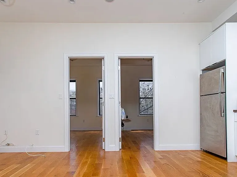 303 Woodbine St #2F — Photo 5