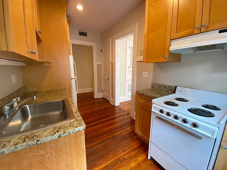 823 S Oregon Ave #1 — Photo 10