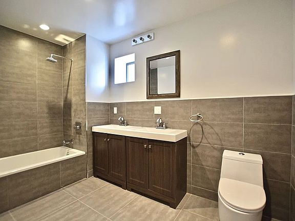 4th image of 220 Vernon Ave #1A