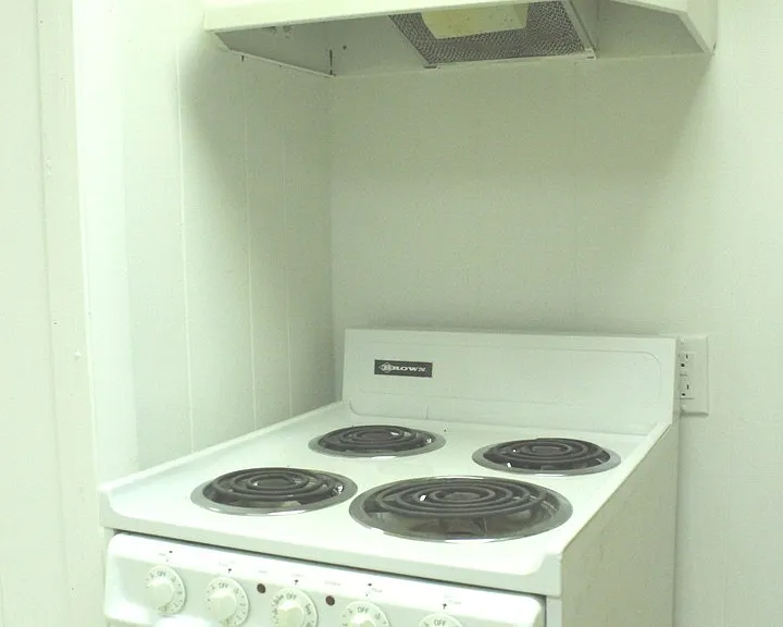 Avon Apartments — Photo 34
