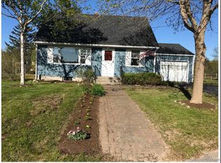 48 Navy Dr, Winter Harbor, ME 04693