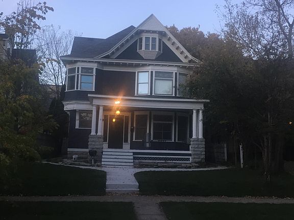 3rd image of 673 Lincoln Ave APT 1