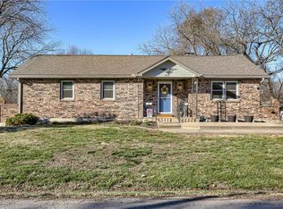 608 W Nichols St, Spring Hill, KS 66083