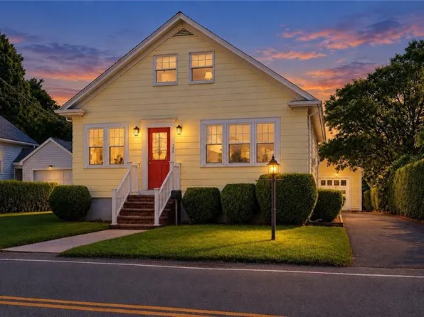 520 Middle Hwy, Barrington, RI 02806