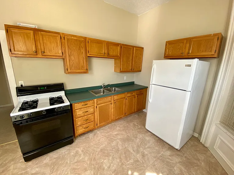 427 W Ave S #1 — Photo 12