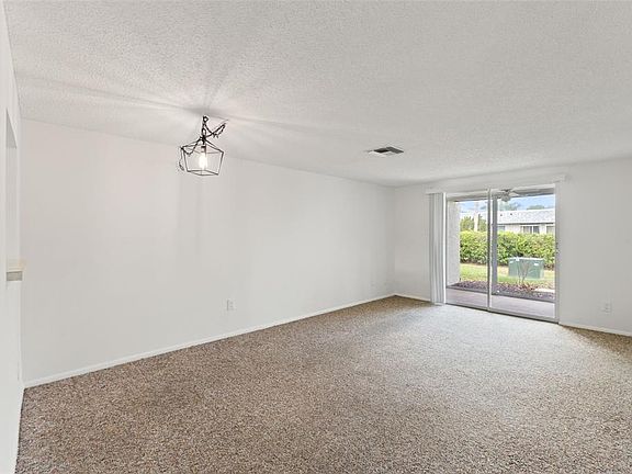 4th image of 3422 Trophy Blvd