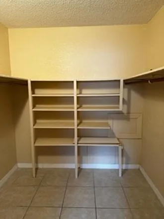5820 N Church Ave #221 — Photo 6