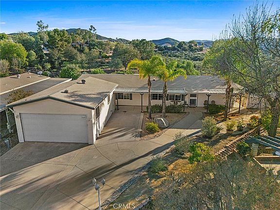 3rd image of 24401 Cornstalk Rd