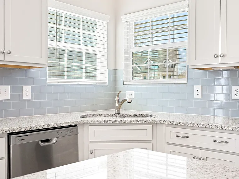 2275 Campbell Loop — Photo 9
