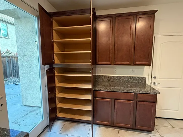 2445 Laurel Clark Ave — Photo 9