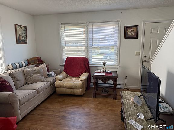 4th image of 90 Summer Street