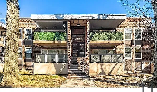 2 bed, 836 sqft, $3,200 — Photo 1