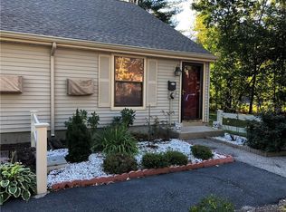 565 Smithfield Rd APT B1, North Providence, RI 02904