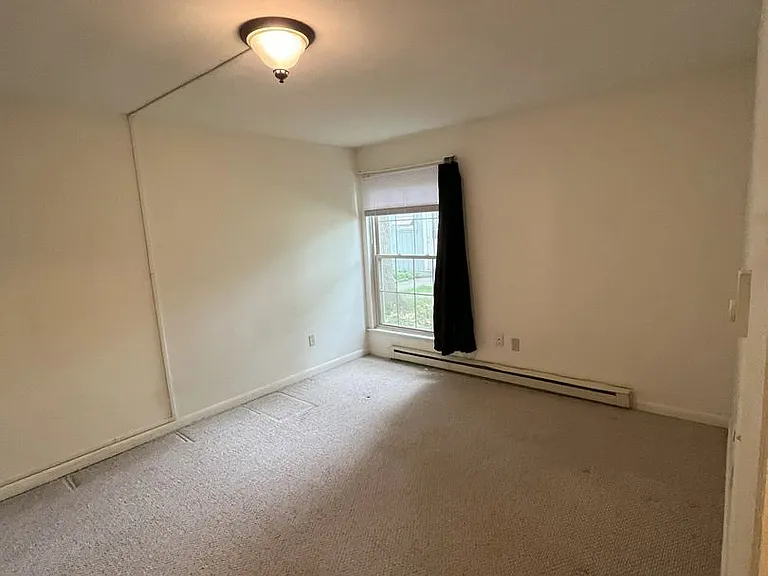 University Park Apartments near Cornell University — Photo 654