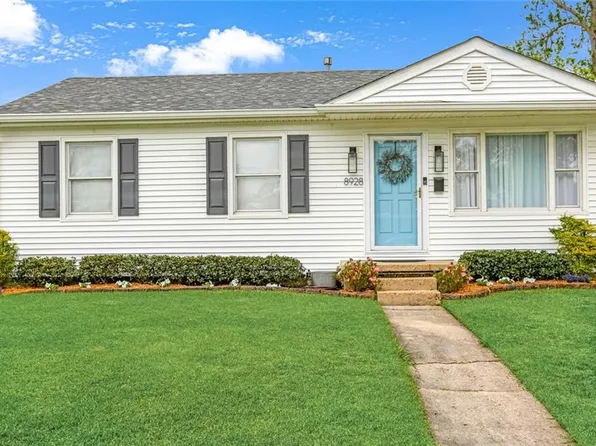 8928 Rensu Dr, River Ridge, LA 70123