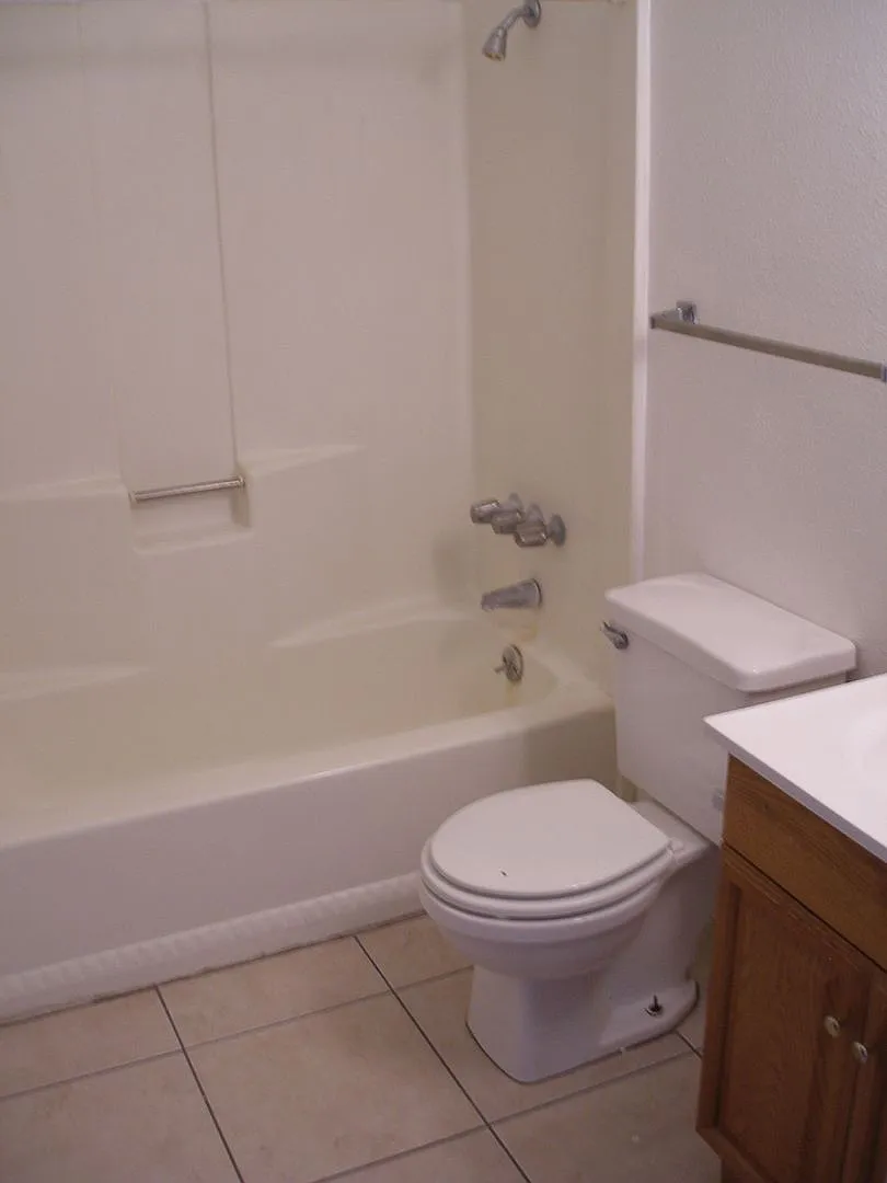 pm0220 — Photo 2