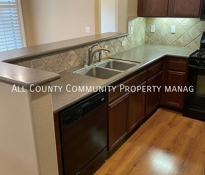 31890 Delfina Way — Photo 11