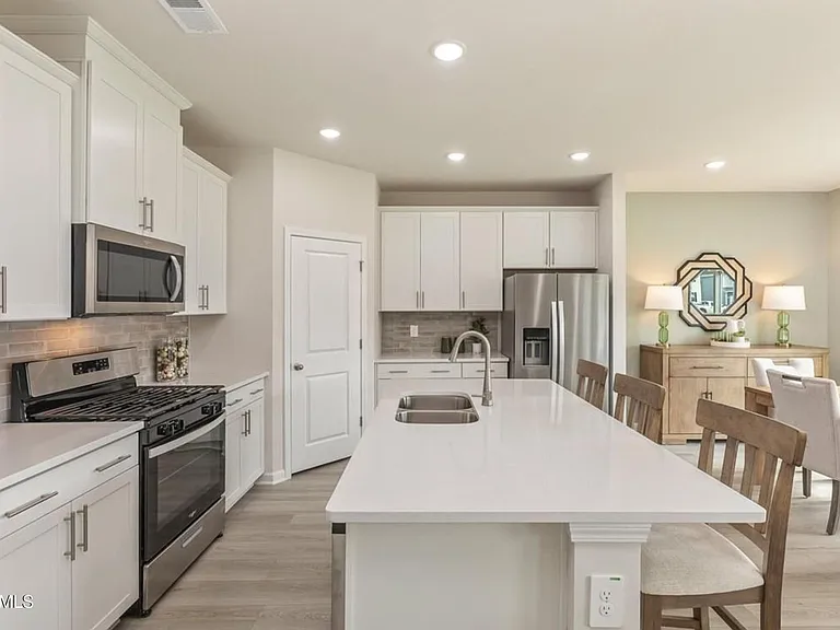 2118 Cherry Creek Rd — Photo 6