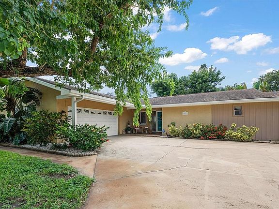 5th image of 12811 LAKE DRIVE