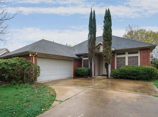 4122 Briar Hill Dr, Grand Prairie, TX 75052