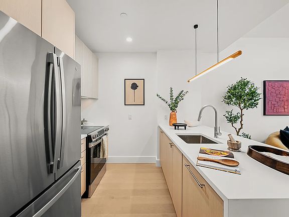 3rd image of 250 W 49th St #7204