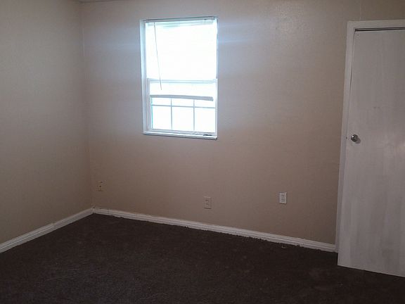 5th image of 575 Pecan Dr