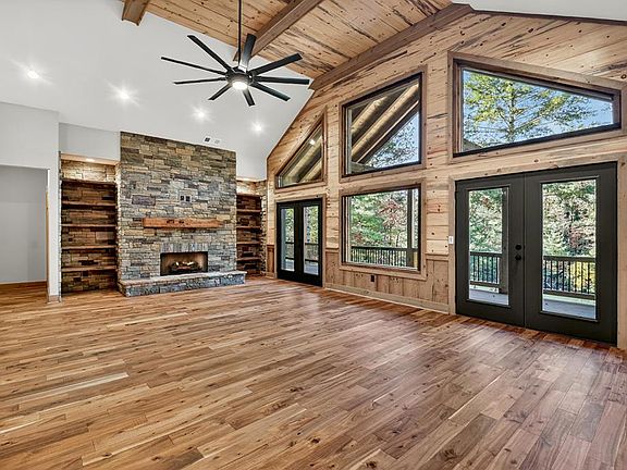 5th image of 382 Pocaset Dr