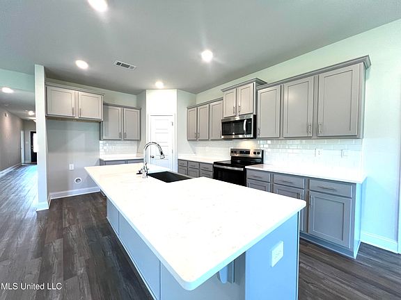 5th image of 4984 Fern Dr