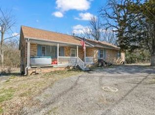 2992 Boiling Springs Rd, Decatur, IL 62526