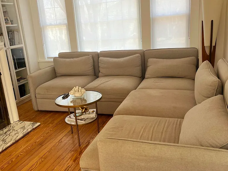 184 Ridgewood Ave — Photo 2