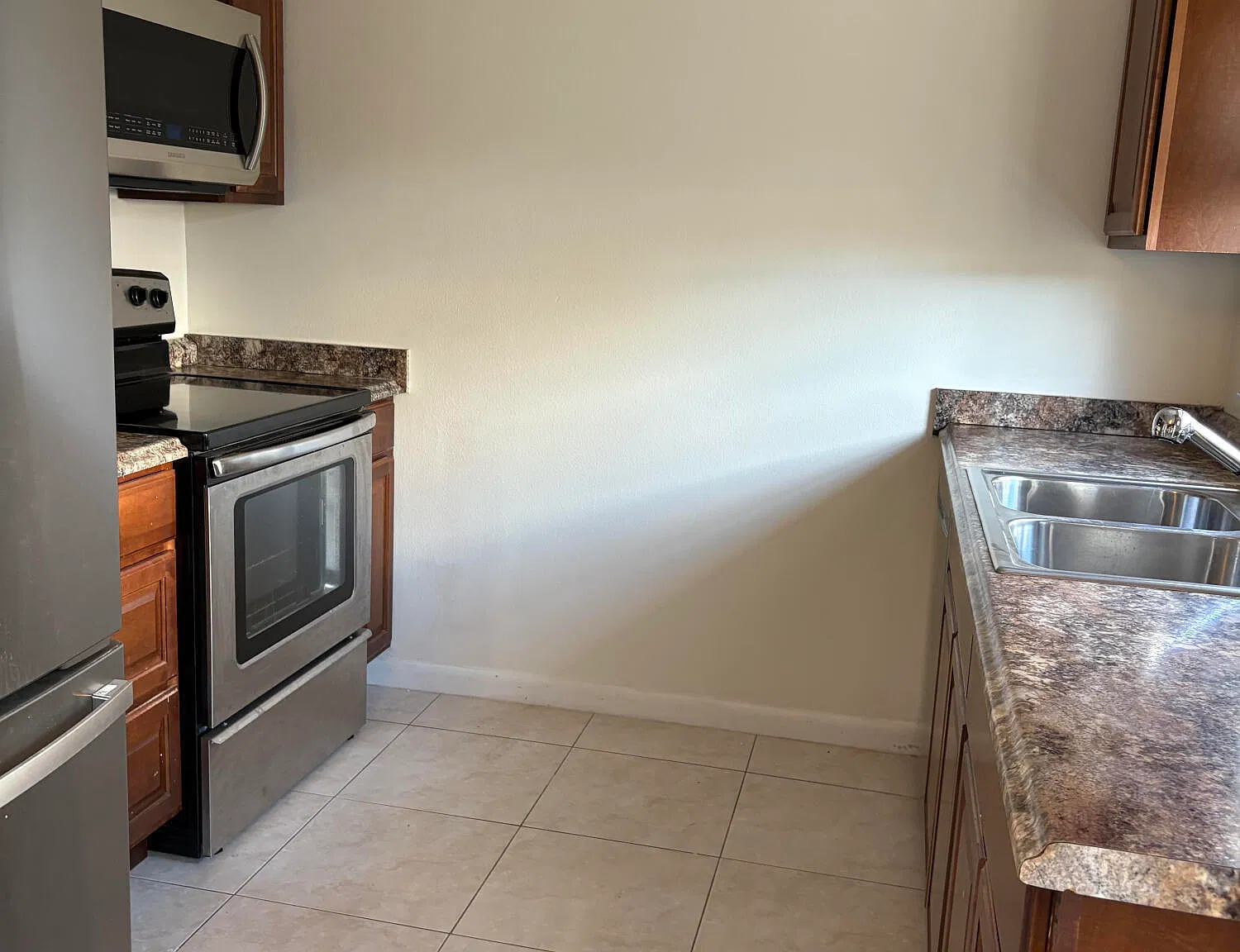 2 bed, 1.0 bath, 1026 sqft, $1,950 — Photo 4